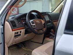 تۆیۆتا لاند کروزەر